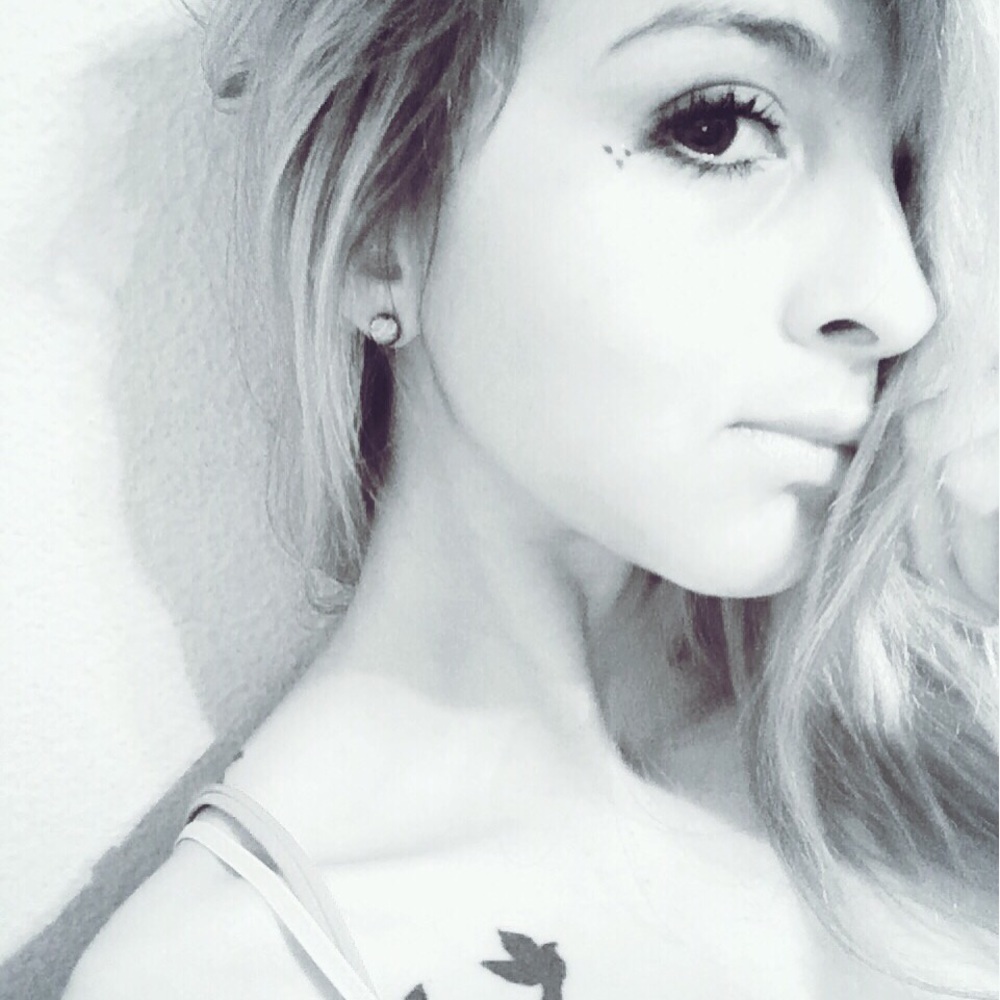 Meet your Posher, Myra